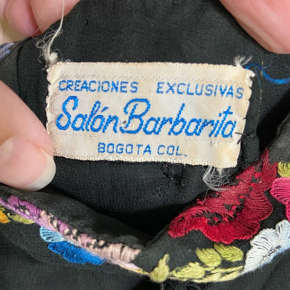 Gorgeous Floral Embroidered Black Blouse Salon Barbarita Bogata Columbia Sz Sm - Picture 6 of 12